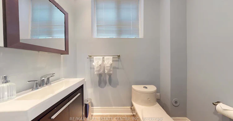 1376 Eglinton Avenue W, Toronto, ON, M6C 2E4 - 14