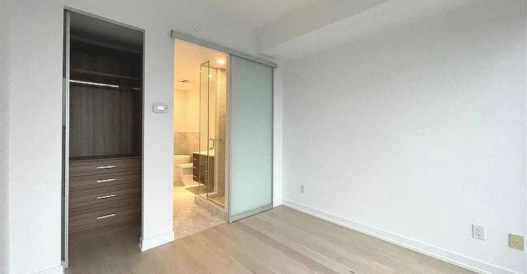 4607-488 University Avenue, Toronto, ON, M5G 0C1 - 4