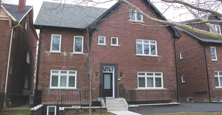 2-115 Chaplin Crescent, Toronto, ON, M5P 1A6