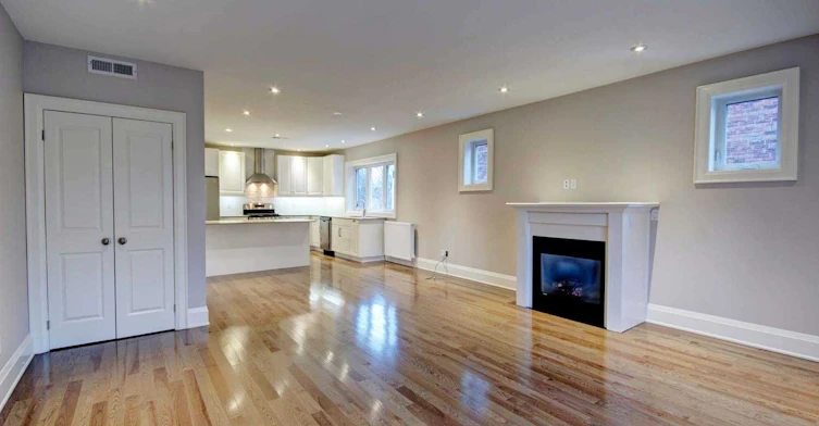 2-115 Chaplin Crescent, Toronto, ON, M5P 1A6 - 2