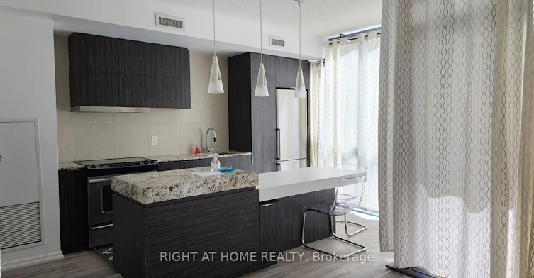 520-101 Charles Street E, Toronto, ON, M4Y 0A9 - 27