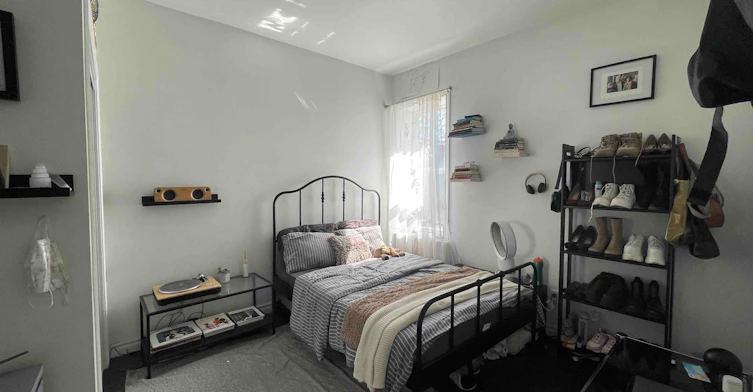 2-570 Bathurst Street, Toronto, ON, M5S 2P9 - 2