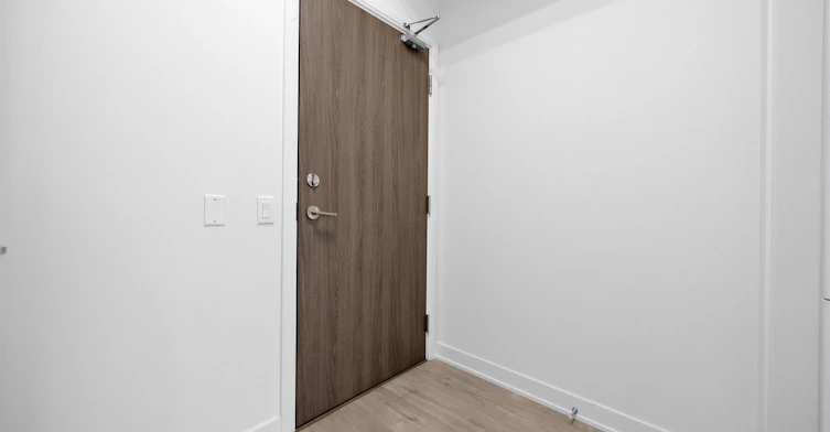 1811W-27 Bathurst Street, Toronto, ON, M5V 2P1 - 19