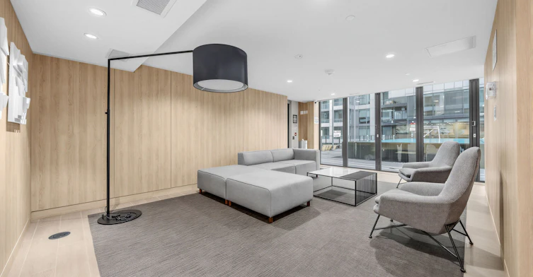 1811W-27 Bathurst Street, Toronto, ON, M5V 2P1 - 25