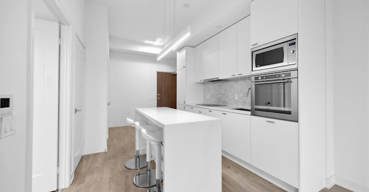 1811W-27 Bathurst Street, Toronto, ON, M5V 2P1 - 5