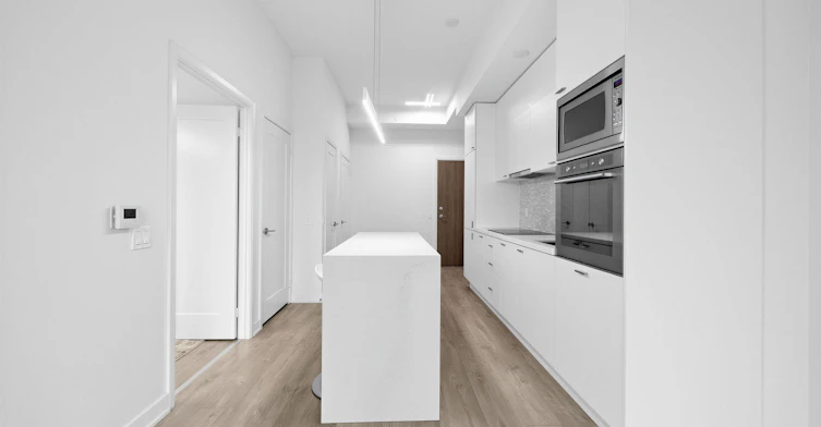 1811W-27 Bathurst Street, Toronto, ON, M5V 2P1 - 6