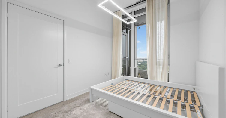 1811W-27 Bathurst Street, Toronto, ON, M5V 2P1 - 15
