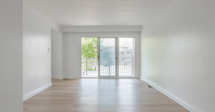 Upper-243 Apache Trail, Toronto, ON, M2H 2W3 - 4