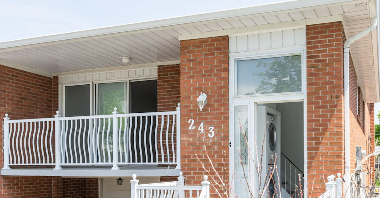 Upper-243 Apache Trail, Toronto, ON, M2H 2W3 - 2