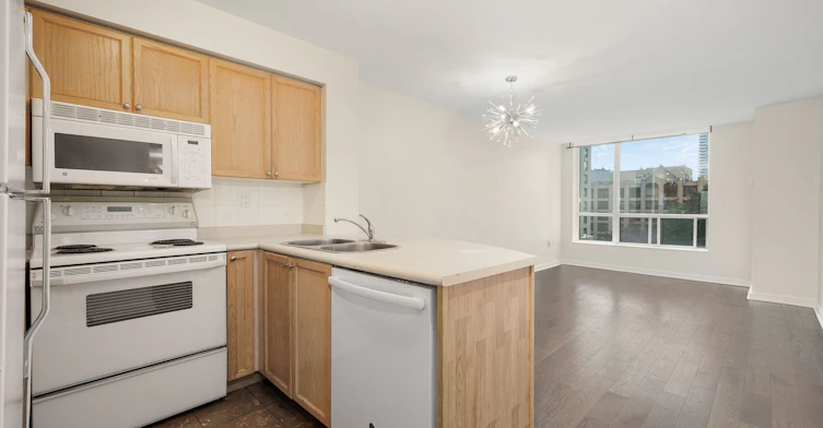 512-109 Front Street E, Toronto, ON, M5A 4P7 - 10