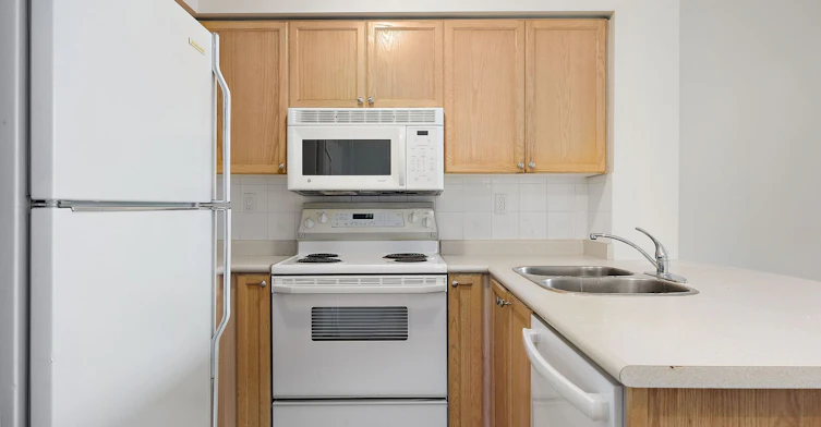 512-109 Front Street E, Toronto, ON, M5A 4P7 - 9