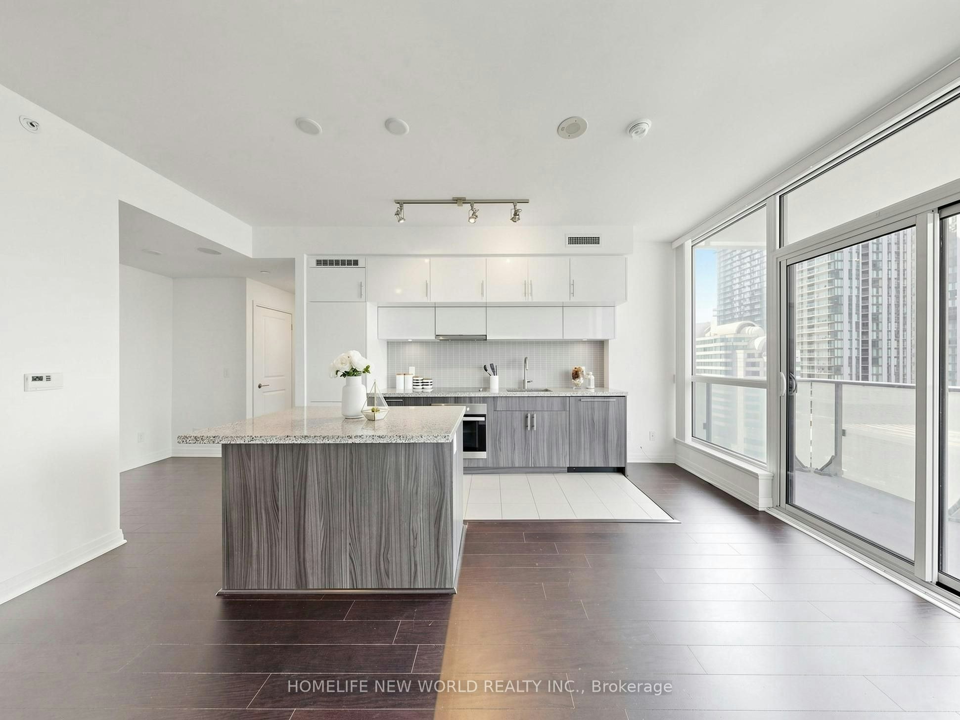 1901-8 Mercer Street, Toronto, ON, M5V 0C4