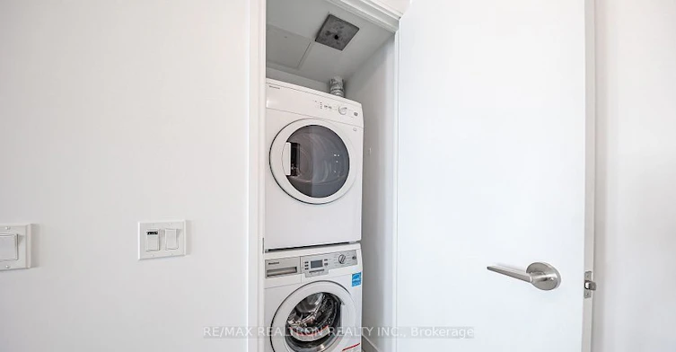 702-181 Dundas Street E, Toronto, ON, M5A 1Z4 - 4