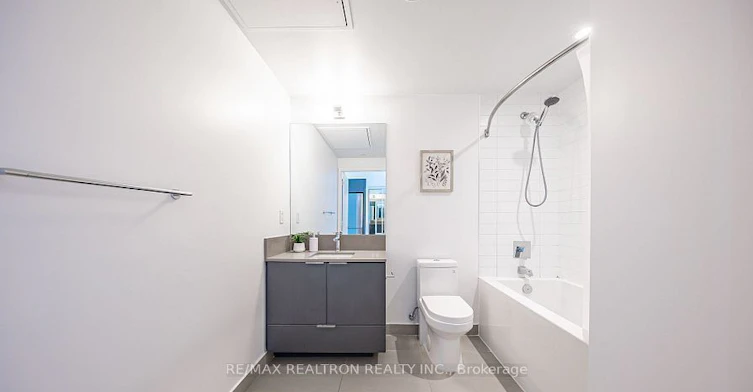 702-181 Dundas Street E, Toronto, ON, M5A 1Z4 - 5