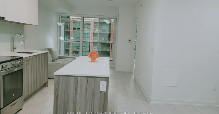 SUITE 560-31 Tippett Road, Toronto, ON, M3H 0C8 - 6