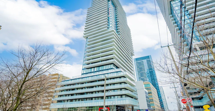 2207-185 Roehampton Avenue, Toronto, ON, M4P 1R4