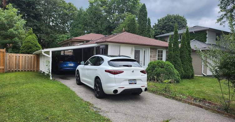 16 Cresthaven Drive, Toronto, ON, M2H 1L7 - 2
