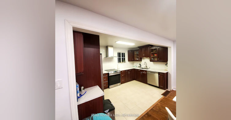 16 Cresthaven Drive, Toronto, ON, M2H 1L7 - 8