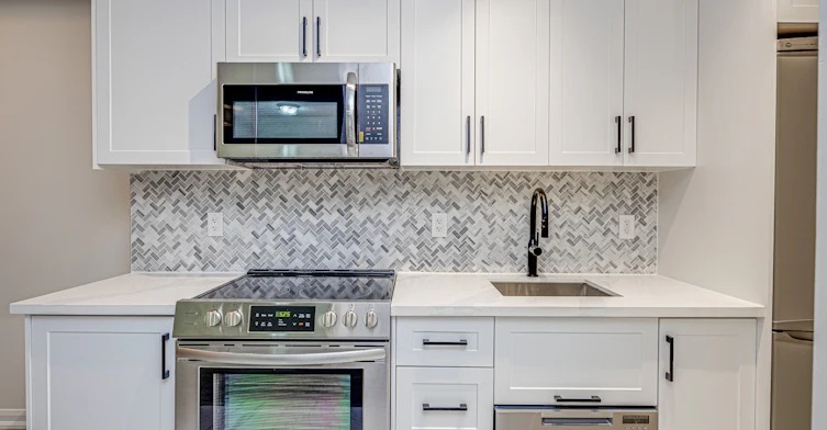 1117-111 Elizabeth Street, Toronto, ON, M5G 1P7