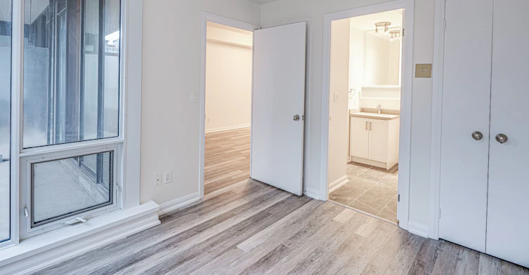 1117-111 Elizabeth Street, Toronto, ON, M5G 1P7 - 8