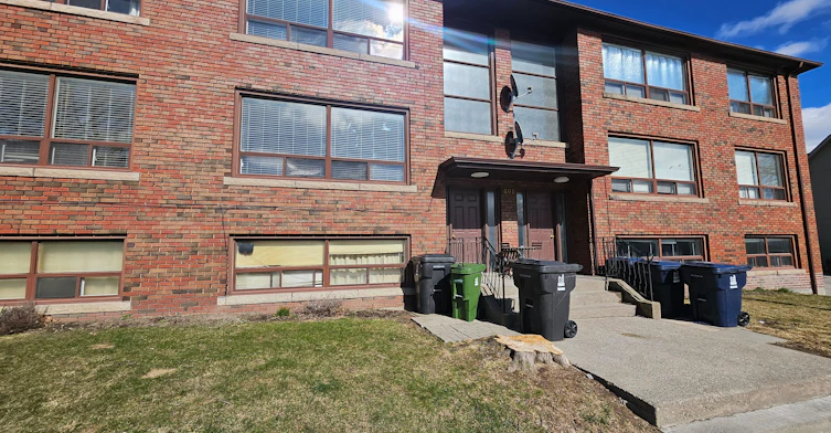 3-401 Winnett Avenue, Toronto, ON, M6C 3M2 - 4