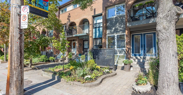 Lower-108 Dupont Street, Toronto, ON, M5R 1V2 - 2