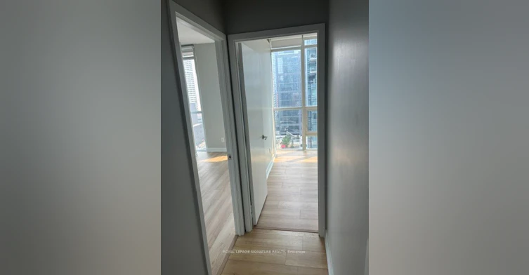 1707-126 Simcoe Street, Toronto, ON, M5H 4E6 - 12