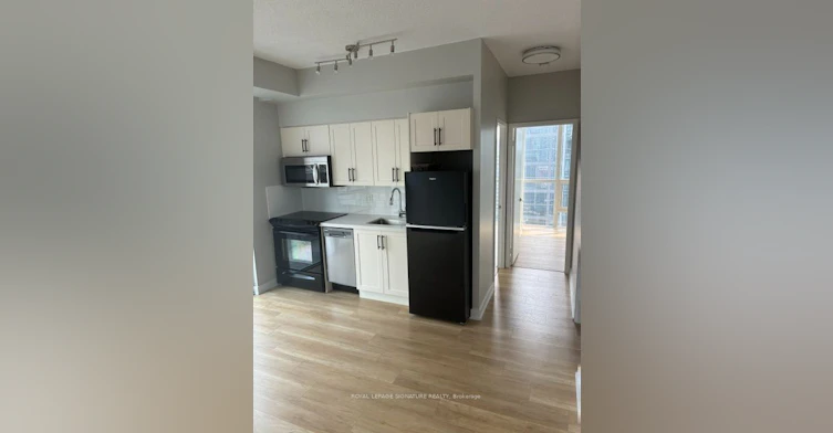 1707-126 Simcoe Street, Toronto, ON, M5H 4E6 - 2