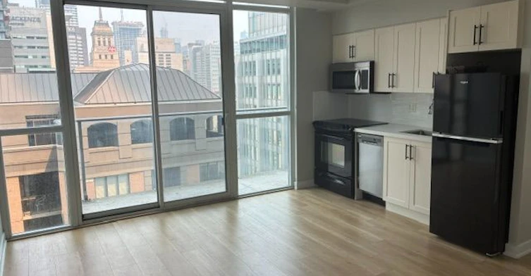 1707-126 Simcoe Street, Toronto, ON, M5H 4E6