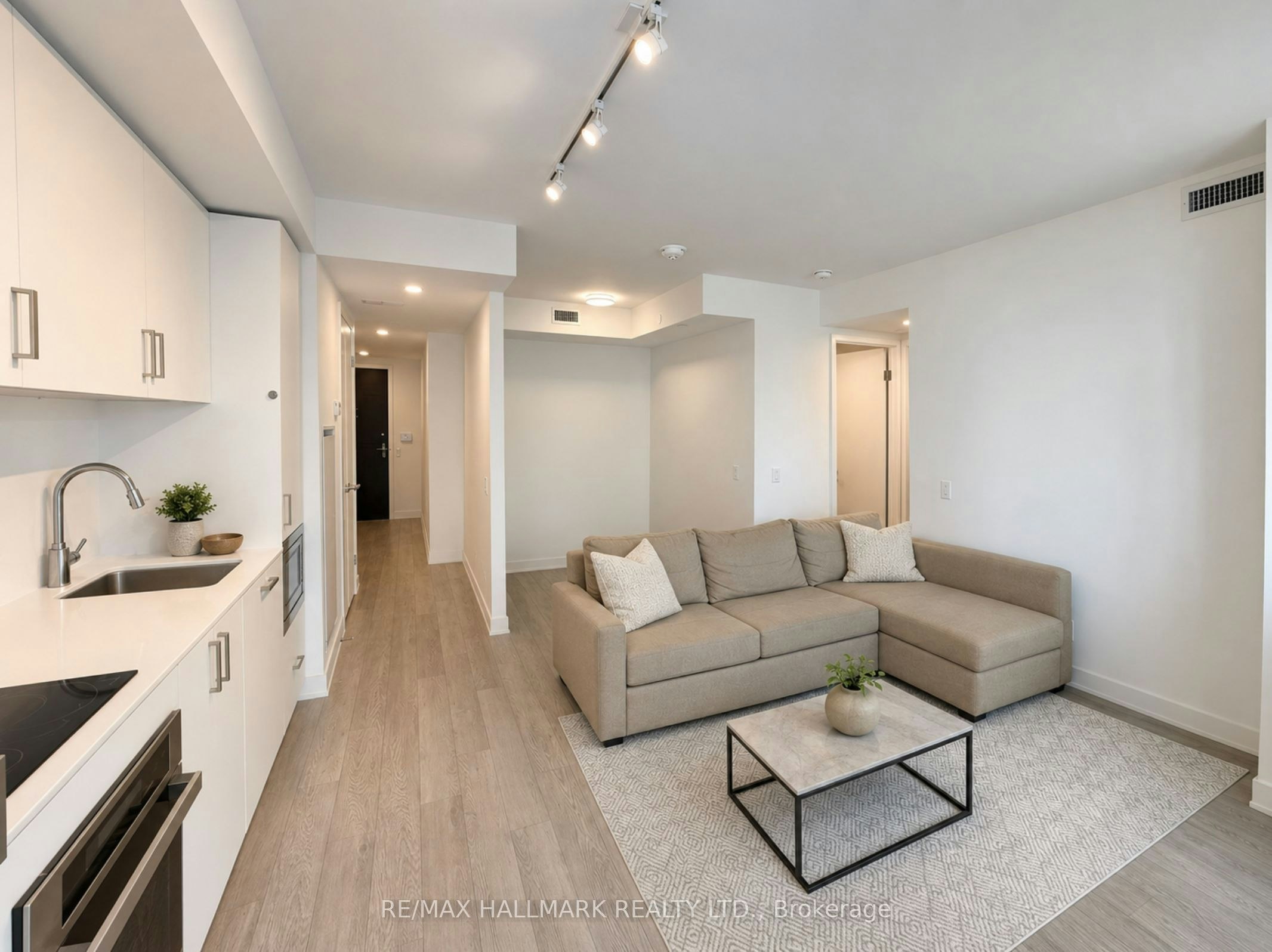 1701-88 Queen Street E, Toronto, ON, M5C 0B6 - 8