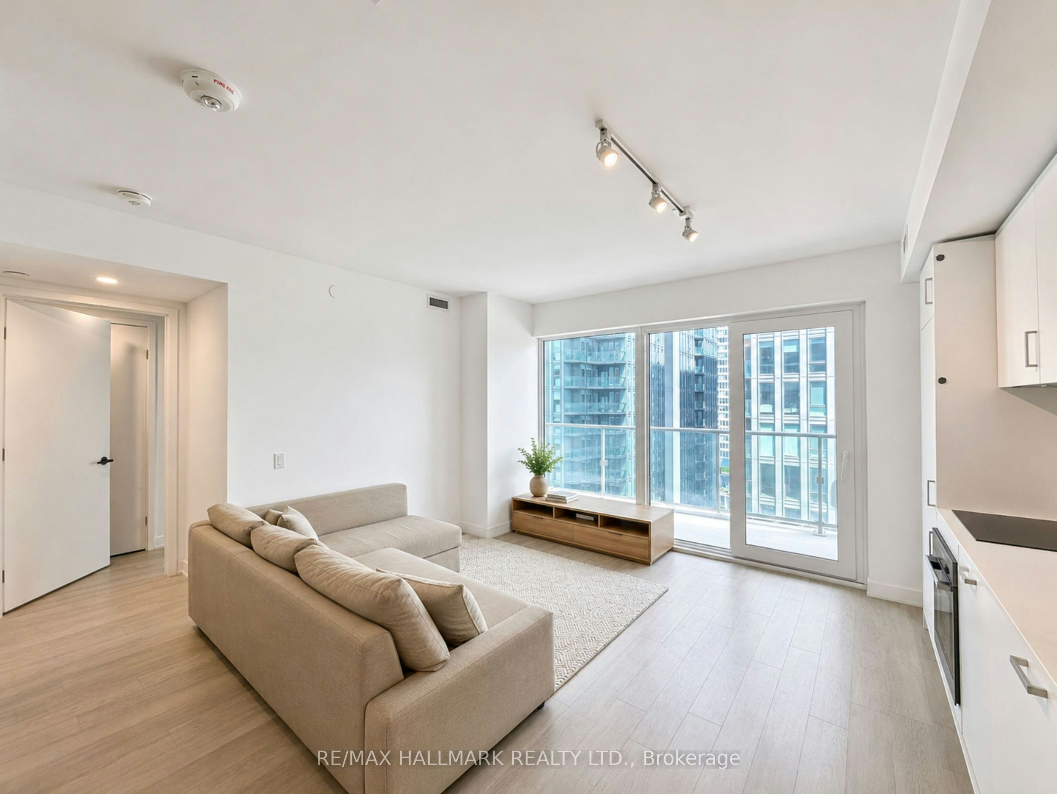 1701-88 Queen Street E, Toronto, ON, M5C 0B6 - 7