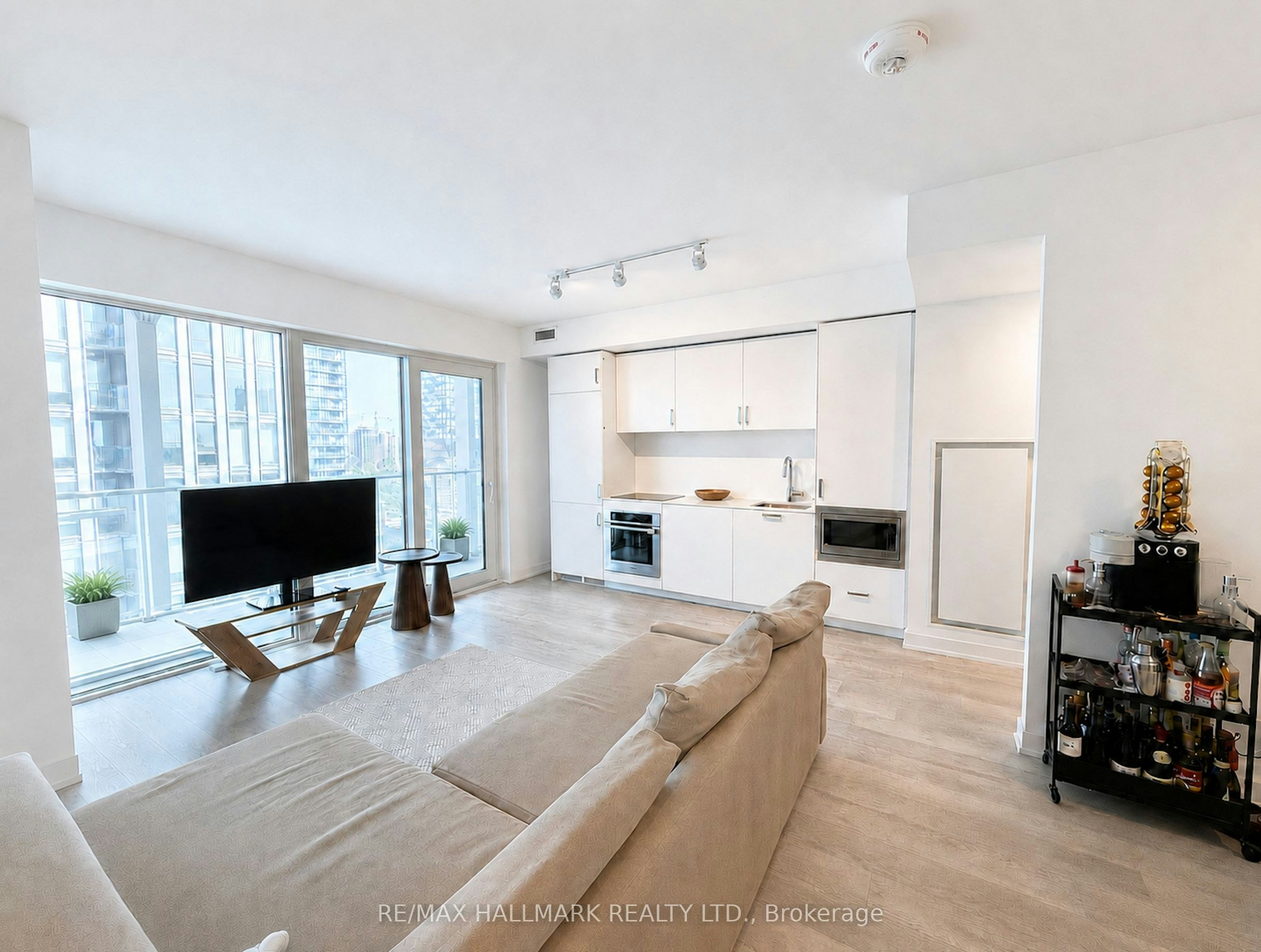 1701-88 Queen Street E, Toronto, ON, M5C 0B6 - 4