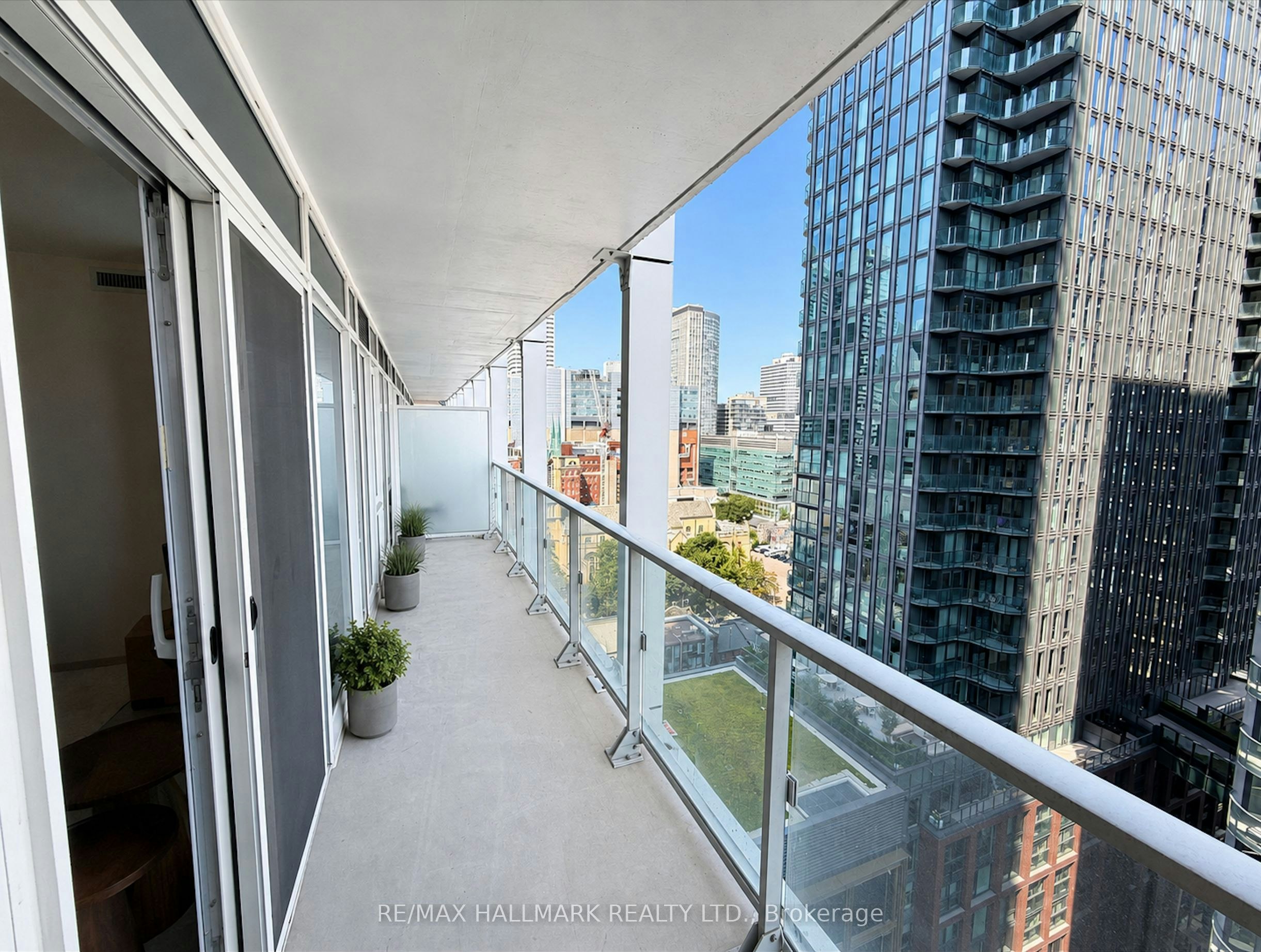 1701-88 Queen Street E, Toronto, ON, M5C 0B6 - 17