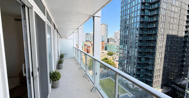 1701-88 Queen Street E, Toronto, ON, M5C 0B6 - 17