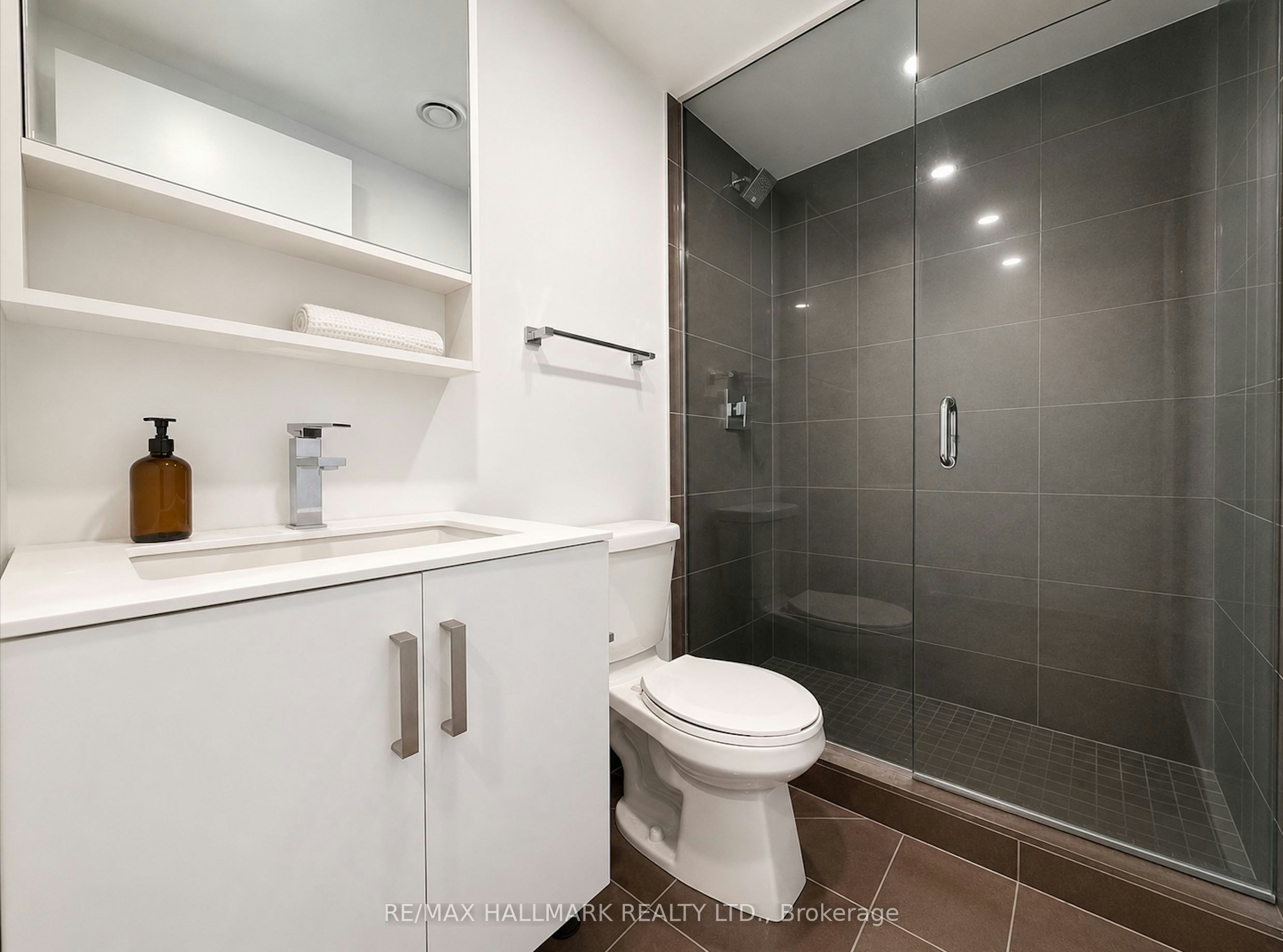 1701-88 Queen Street E, Toronto, ON, M5C 0B6 - 12
