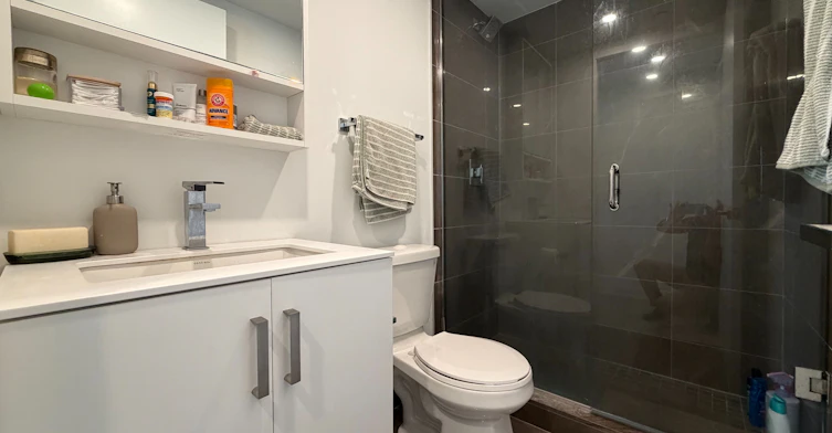 1701-88 Queen Street, Toronto, ON, M5C 0B6 - 12