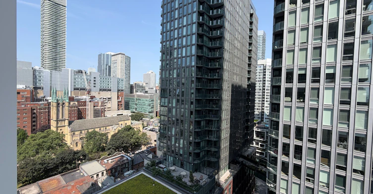1701-88 Queen Street, Toronto, ON, M5C 0B6 - 17