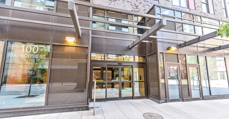 1712-100 Dalhousie Street, Toronto, ON, M5B 0C7 - 2