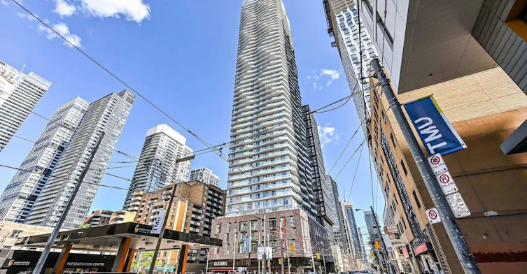 1712-100 Dalhousie Street, Toronto, ON, M5B 0C7