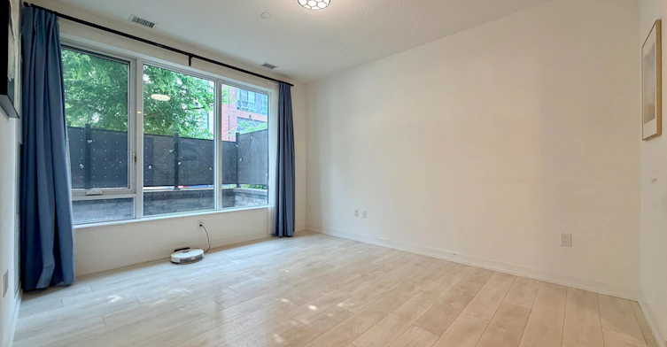 103-34 Tubman Avenue, Toronto, ON, M5A 0R2 - 12