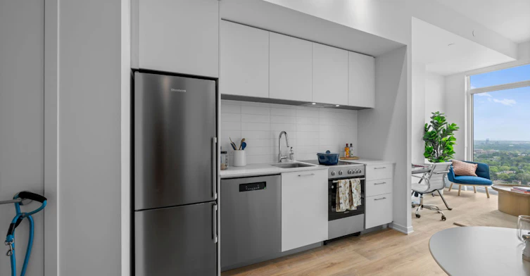 2008-101 Roehampton Avenue, Toronto, ON, M4P 2W2 - 2