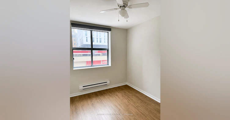 204-126 Dundas East Street E, Toronto, ON, M5B 1E2 - 2