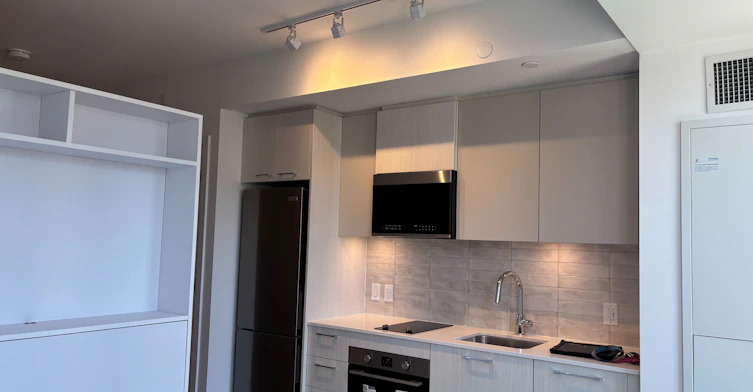 442-30 Dreamer Way, Toronto, ON, M5A 0Y7 - 4