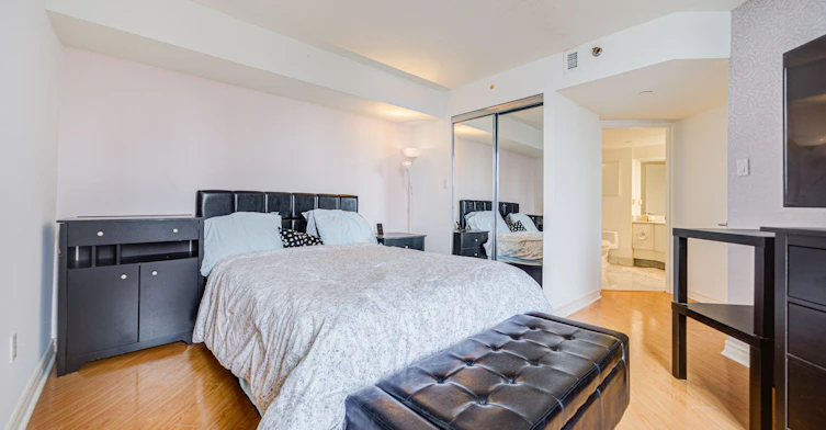 2715-38 Elm Street, Toronto, ON, M5G 2K5 - 33