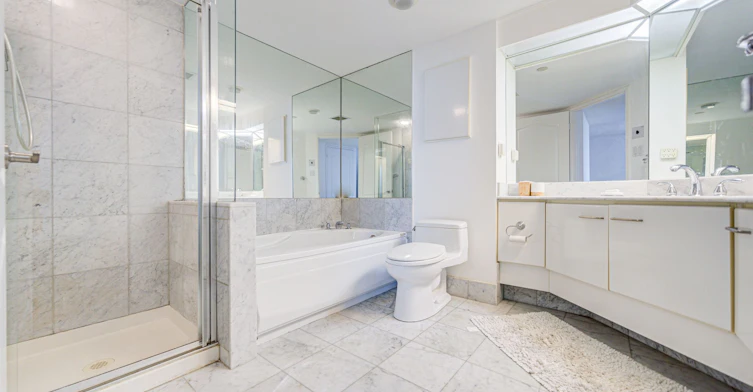 2715-38 Elm Street, Toronto, ON, M5G 2K5 - 35