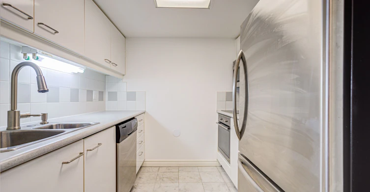 2715-38 Elm Street, Toronto, ON, M5G 2K5 - 14