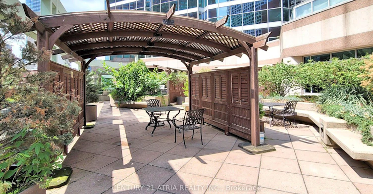2715-38 Elm Street, Toronto, ON, M5G 2K5 - 47