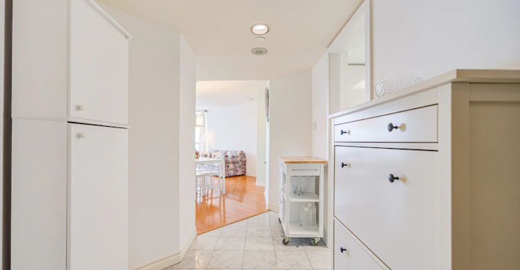 2715-38 Elm Street, Toronto, ON, M5G 2K5 - 11