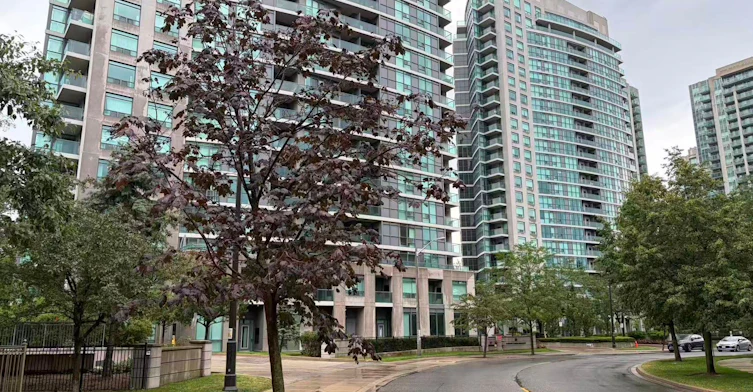 1001-28 Harrison Garden Boulevard E, Toronto, ON, M2N 7B5
