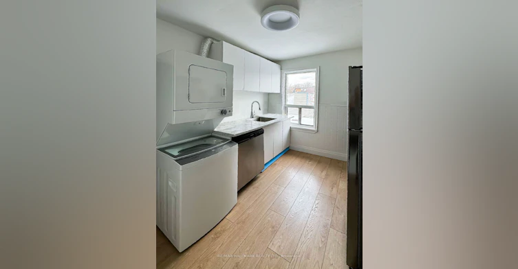 2nd Floor-77 Northcote Avenue, Toronto, ON, M6J 3K2 - 4